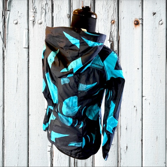 Lululemon Back Pack it Up Jacket / windbreaker  size 6 - Picture 9 of 16